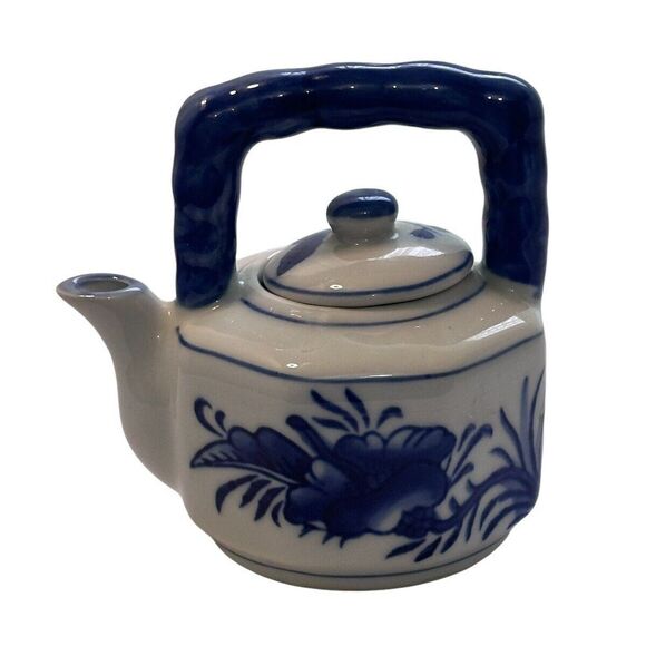 Nantucket Teapot w/ Blue Square Handle, Flowers‎ China Individual Tea - Picture 1 of 5